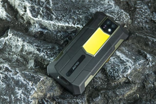 1000流明露营灯这款智能三防手机“上大分”冰球突破爆百万大奖22000mAh大电池、(图2)