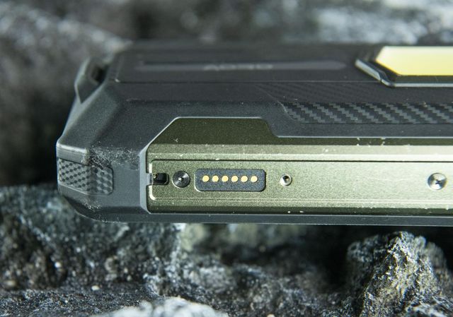 1000流明露营灯这款智能三防手机“上大分”冰球突破爆百万大奖22000mAh大电池、(图4)